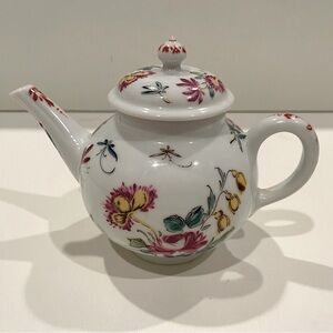 🥳BOGO! Franklin Mint 1985 “Bow” Victoria and Albert Museum Teapot.